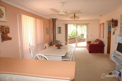 Property photo of 19 Acre Rise Hampton Park VIC 3976