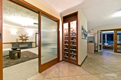 Property photo of 1 Warramunda Crescent Banksia Park SA 5091