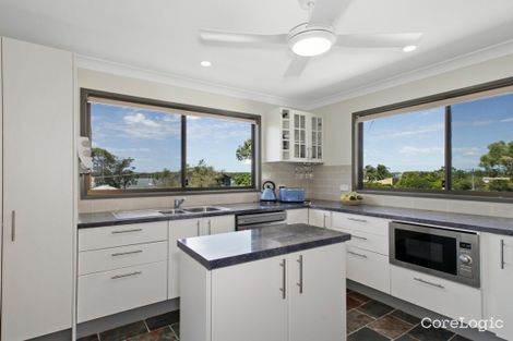 Property photo of 25 Lucas Drive Lamb Island QLD 4184