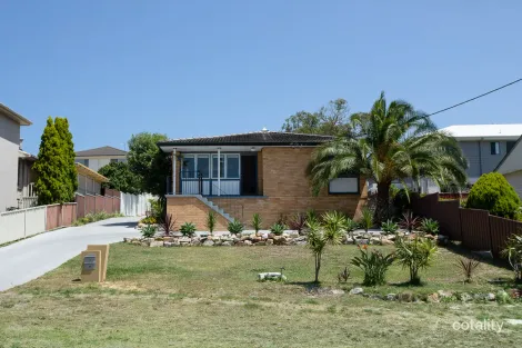 4 Caldwell St, Caves Beach, NSW 2281