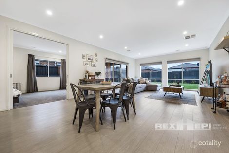Property photo of 45 Deoro Parade Clyde North VIC 3978