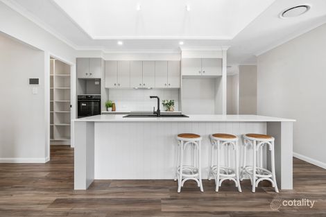 Property photo of 40 Vista Crescent Mount Kynoch QLD 4350