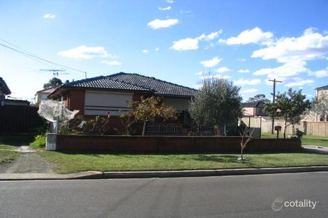 71 Queen St, Canley Heights, NSW 2166