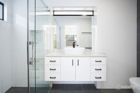 Property photo of 11/50 St Kevins Avenue Benowa QLD 4217