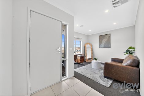 Property photo of 4 Visor Street Manor Lakes VIC 3024
