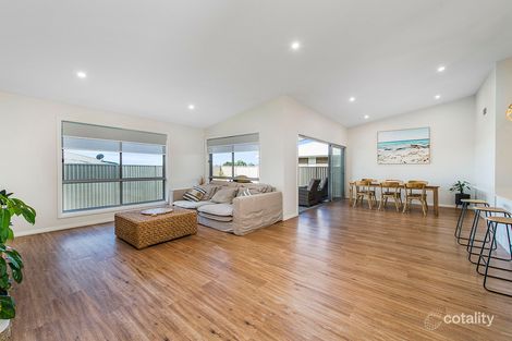 Property photo of 2/20 St Lucia Place Bonny Hills NSW 2445