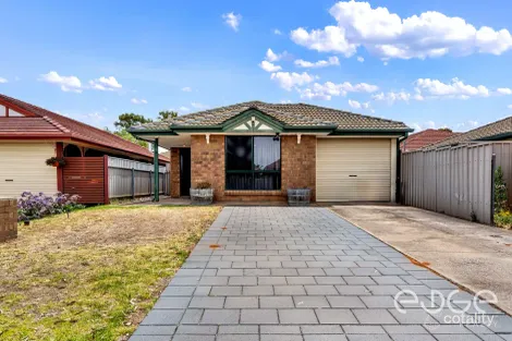 8 Crown Cres, Paralowie, SA 5108