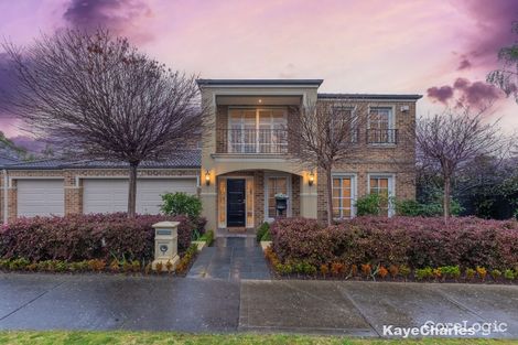 Property photo of 7 Whisken Way Berwick VIC 3806