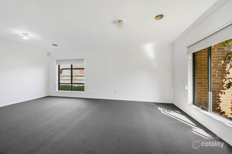 Property photo of 17 Bounty Way Berwick VIC 3806