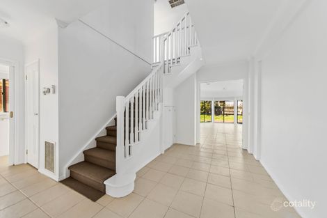 Property photo of 17 Bounty Way Berwick VIC 3806