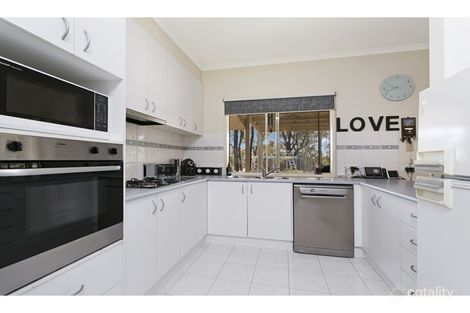 Property photo of 33 Watson Street White Hills VIC 3550