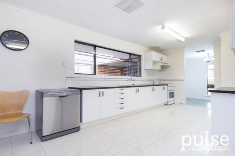 Property photo of 2 The Tor Willetton WA 6155
