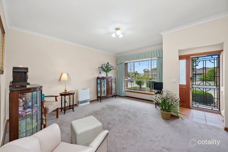 Property photo of 22 Rowan Parade Wendouree VIC 3355