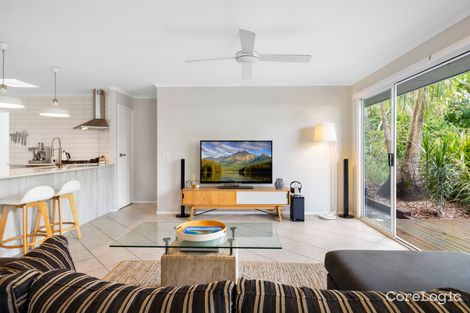Property photo of 6 Hawley Sunrise Beach QLD 4567