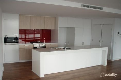 Property photo of 402/15-17 Honeysuckle Drive Newcastle NSW 2300