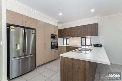 Property photo of 21 Sinclair Place Ningi QLD 4511