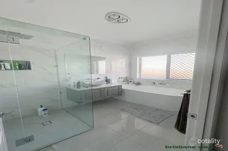 Property photo of 3 Scenic Drive Murrumba Downs QLD 4503