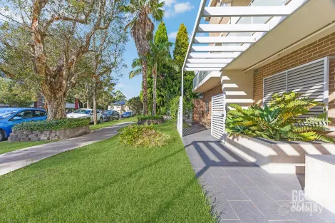 Property photo of 1/5-7 Richards Avenue Peakhurst NSW 2210
