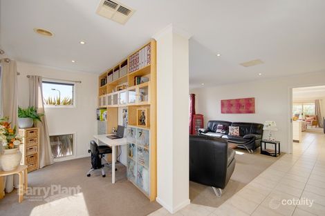 Property photo of 21 The Vineyard Waurn Ponds VIC 3216
