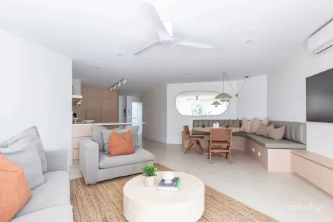 Property photo of 11/2 Serenity Close Noosa Heads QLD 4567