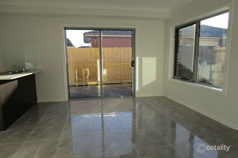 Property photo of 2/27 Vincent Avenue St Albans VIC 3021