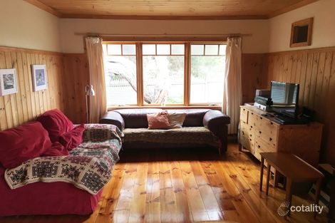 Property photo of 3 Albert Avenue Venus Bay VIC 3956