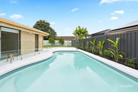 Property photo of 49 Arcadia Drive Mermaid Waters QLD 4218