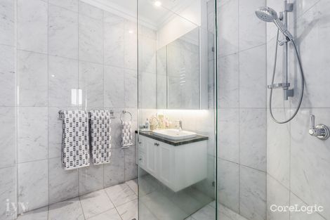 Property photo of 1-3 Queen Guineveres Place Paradise Point QLD 4216