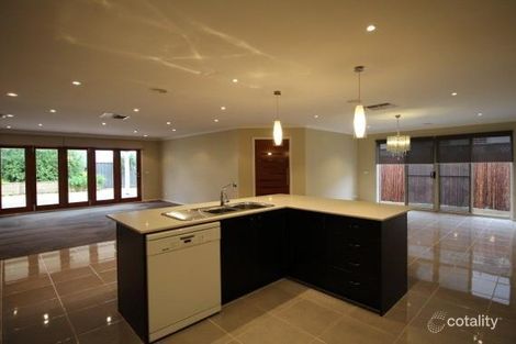 Property photo of 7 Redcliffe Parade Tarneit VIC 3029