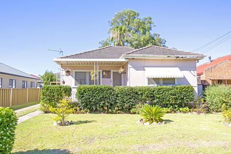 Property photo of 16 Rossiter Street Smithfield NSW 2164