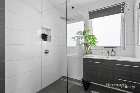 Property photo of 8 Ronald Crescent Somerset TAS 7322