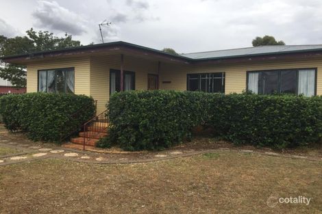 9 Campbell St, Oakey, QLD 4401