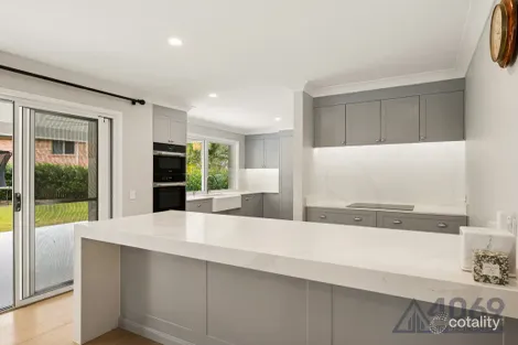 Property photo of 85 Gibson Crescent Bellbowrie QLD 4070