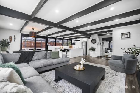 Property photo of 81 James Cook Drive Endeavour Hills VIC 3802