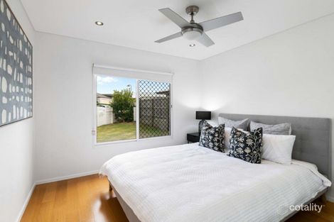 Property photo of 6 Hyperno Close Raceview QLD 4305