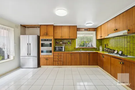 Property photo of 13 Kathleen Court Sunshine VIC 3020