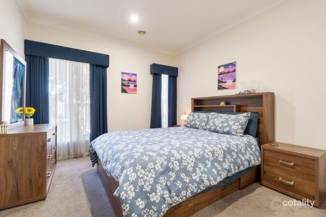 Property photo of 28 Nebula Crescent Mickleham VIC 3064