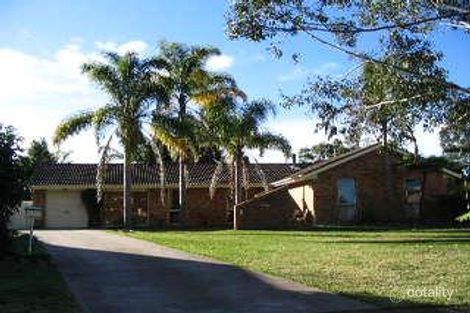 Property photo of 8 Bundarra Close Eleebana NSW 2282
