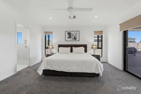 Property photo of 4 Scenic Drive Murrumba Downs QLD 4503