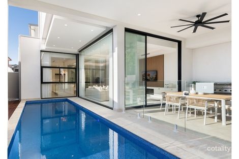 15a Gwandalan Rd, Padstow, NSW 2211