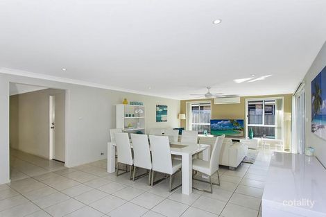 Property photo of 28 Connemara Street Wadalba NSW 2259