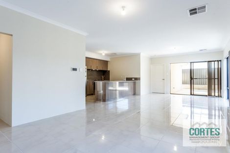 Property photo of 13 Aventurine Road Treeby WA 6164