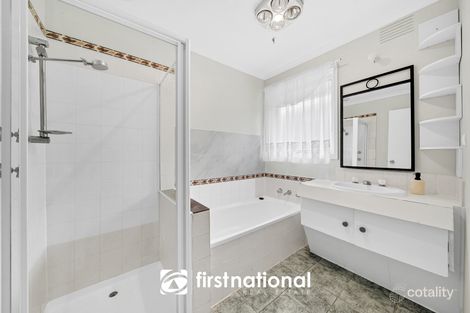 Property photo of 14 Gumbuya Close Eumemmerring VIC 3177