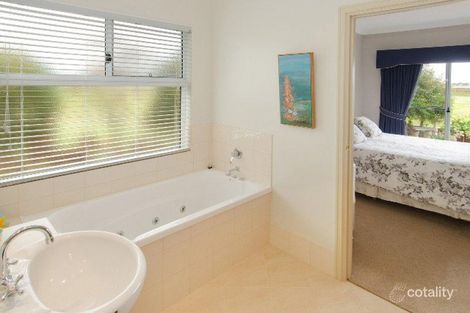 Property photo of 113 Estuary Waters Drive Reinscourt WA 6280