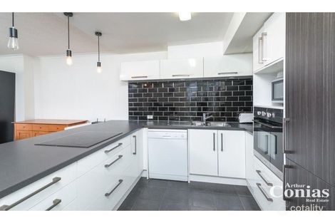 Property photo of 18/69 Leichhardt Street Spring Hill QLD 4000