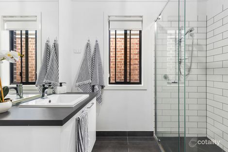 Property photo of 21 Foxley Crescent Mickleham VIC 3064