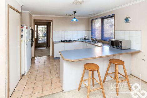Property photo of 2 Bluegum Court Mill Park VIC 3082