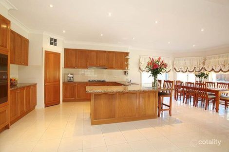 Property photo of 31 The Regency Hillside VIC 3037