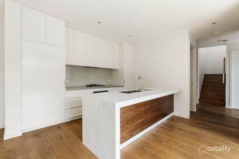 Property photo of 2/90 Yerrin Street Balwyn VIC 3103