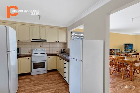 Property photo of 17 Windsor Road Berkeley Vale NSW 2261